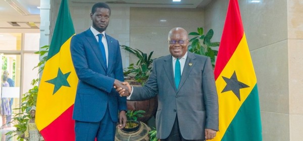 Ghana-Sénégal :  Akufo-Addo reçoit Diomaye Faye, le plus jeune Président de l'Afrique, et le sollicite dans la CEDEAO