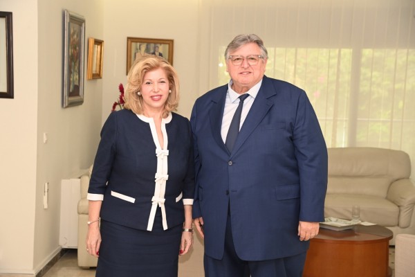 Côte d'Ivoire : Dominique Ouattara reçoit Cissé Bacongo et Daniel Karbownik du Groupe Accor