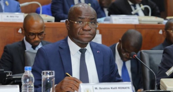 Côte d'Ivoire : Transformation numérique, le Sénat vote à l'unanimité un budget de plus de 83, 27 milliards pour propulser le pays en 2026