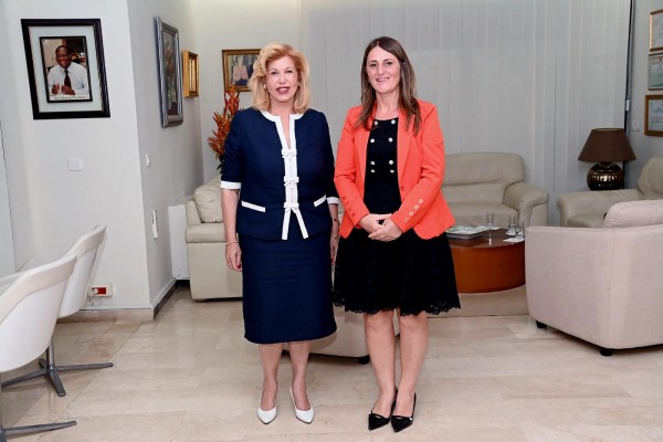 Côte d'Ivoire : Dominique Ouattara a reçu Berta Cela, représentante du PNUD en CI, Elvis Gou...