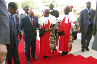 Que veut Me Wade en réhabilitant la Cour suprême ?