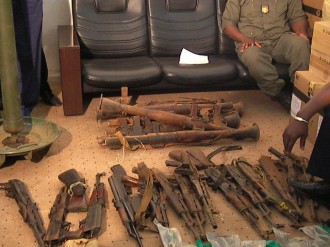 Le Mali suspecte la Guinée après une saisie d'arme de guerre