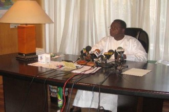 Assemblée nationale: Houngbédji et 14 députés interpellent Yayi