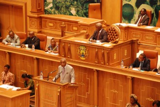 Le Premier Ministre humilie la majorité parlementaire