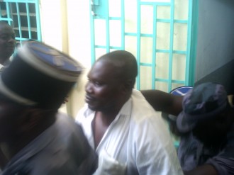 Un étranger qui tentait de voter arrété