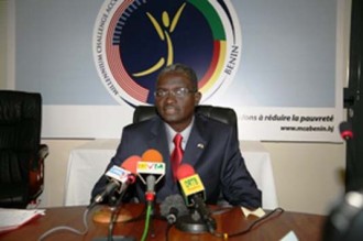 Exclu: SIMON ADOVELANDE arrêté pour une affaire pénale