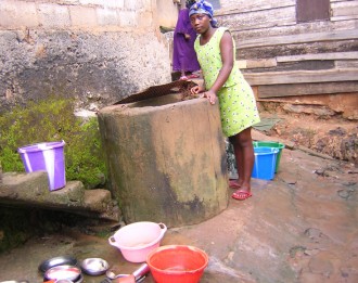 Pénurie d'eau : la galère des populations de Yaoundé