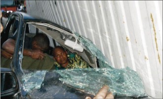 3 heures bloqué sous le conteneur