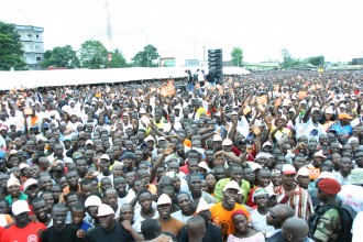 Report de la marche du 15 mai. une bombe à  retardement