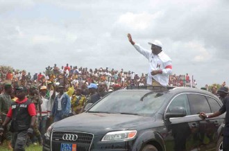 Alassane Ouattara exige la libération des journalistes de Le Nouveau Courrier