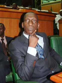 Mamadou Diop Decroix dénonce les délestages tout en soutenant Wade