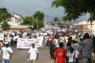 TRIBUNE: Gabon: un rassemblement d'opposants devant l'Assemblée nationale dispersé