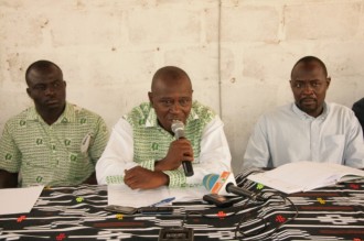 Le RHDP déclare : «Nous  demandons avec empressement à  la communauté Internationale (CEDEAO, UA, ONU  etc.Â…), de trouver les voix et moyens pour rétablir le Président Alassane  dans ses fonctio