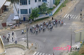 CRISE CI : Les patriotes fanfaronnent au plateau et les insurgés à  Abobo