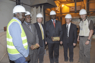 BURKINA: Ca chauffe chez les miniers, l'or au centre du débat