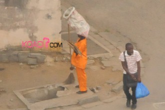 COTE D'IVOIRE: Les trous poubelles d'Abidjan