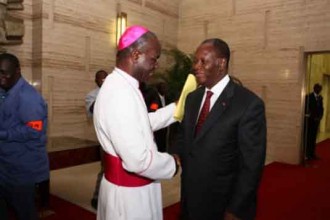 Alassane Ouattara reçoit Monseigneur Jean-Pierre Kutwa