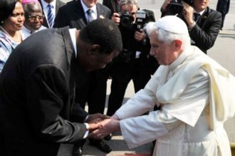Le Pape au pays du Vodoun: Yayi Boni confond les années !