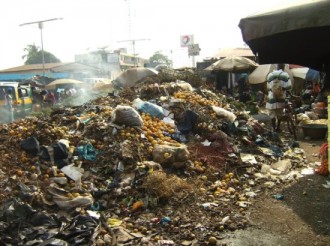 TRIBUNE GUINEE: Les marchés de Conakry, plus que jamais sales