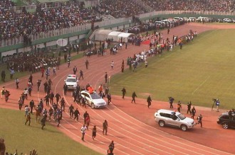 COTE D'IVOIRE: Rires tout azimut au match de soutien aux Elephants