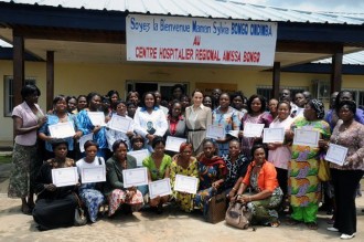 GABON : Sylvia Bongo : «accordons davantage d'importance à  la santé des femmes et à  la profession médicale de sage-femme ».