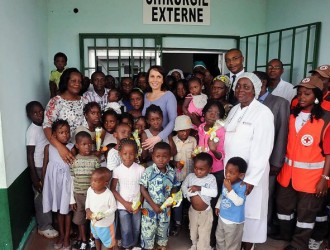 GABON : Sylvia Bongo à  l'hopital régional de Melen