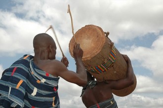 GHANA : Le décret royal Gan Â‘Â‘Accra sans tambourÂ’Â’ violé par des églises et des ménages