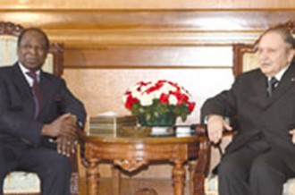 COTE D'IVOIRE : Amara Essy reprend du service sur la crise malienne!