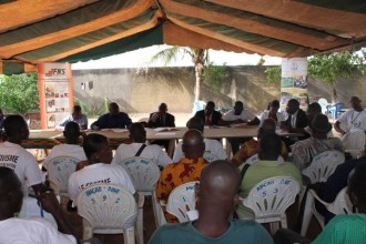 COTE D'IVOIRE : DIVO : SEMAINE DE LÂ’AGRICULTURE DURABLE.M. Bahoua Jules (DR de Divo) aux jeunes désÂœuvrés: « ; Ne développez aucun complexe parce que vous nÂ’avez pas échoué ! »