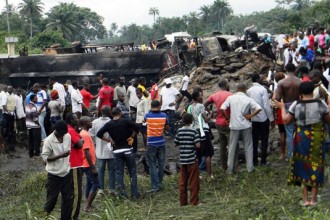 NIGERIA : L'explosion d'un camion-citerne fait plus de 100 morts près de Port Harcourt