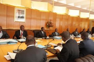 COTE D'IVOIRE : Communiqué du conseil des ministres du 8 août 2012 et nominations 
