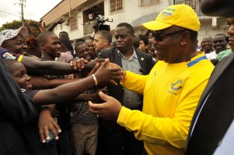 GABON : Ali Bongo sur le terrain !