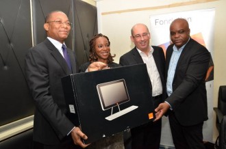 COTE D'IVOIRE : La Fondation Orange Côte dÂ’Ivoire Télécoms offre des ordinateurs aux élèves des lycées et collèges 