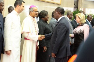 COTE D'IVOIRE : Alassane Ouattara s'en va à  Rome pour voir le Pape !