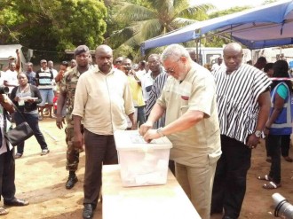 Présidentielle Ghana 2012 : Problèmes, le vote risque de se poursuivre après 17h...