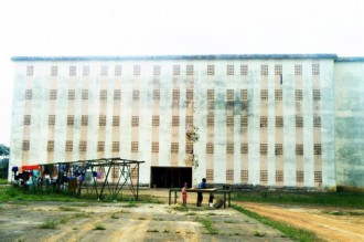 Gabon : Cent prisonniers s'évadent à  Franceville 