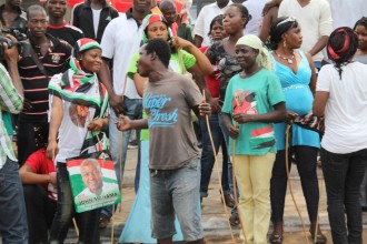 Ghana :  Cour Suprême : Attente du verdict pour le NDC, la Police met en garde les porteurs de fouets !