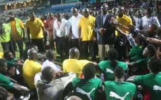 CAN 2013 : Demi-finale Ghana-Burkina : Le Roi des Ashanti et le Vice-président surprennent les Black Stars 