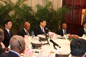 Côte d'Ivoire : Alassane Ouattara petit-dejeune avec le président chinois