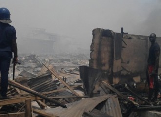 Ghana :  Après Lomé et Dakar, lÂ’incendie de marché arrive à  Accra