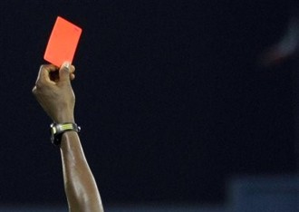 Ghana :  Un arbitre écope d'un carton rouge !