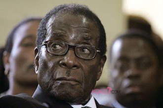 Zimbabwe : Mugabe préconise de castrer les gays !