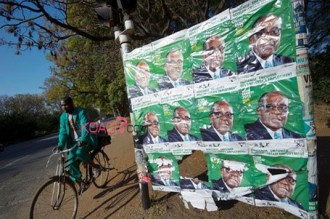 Zimbabwe : Poursuivi en justice pour avoir utilisé une affiche de Mugabe comme papier toilette