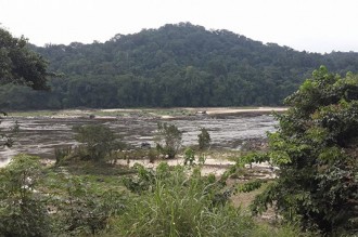 Gabon : Un passeur et son client se rouent de coups après avoir fait un accident