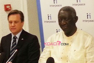 Côte d'Ivoire : John Kufuor appelle à  la réconciliation pour des élections apaisées