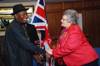 Nigeria : Le président Jonathan préside une cérémonie dès sa sortie de lÂ’hôpital