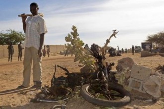 Mali : Un kamikaze se fait exploser près d'un camp français
