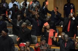 Ghana : Les députés refusent de Â‘Â‘sacrifierÂ’Â’ une partie de leur salaire pour imiter Mahama 