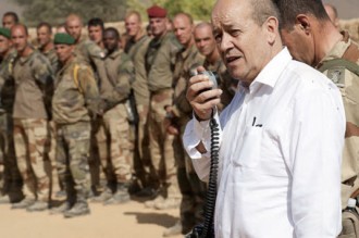 Mali : La saint Sylvestre à  Bamako et au nord pour le français le Drian