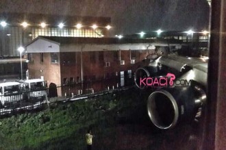 Afrique du sud : Un Boeing 747 heurte un bà¢timent de l'aéroport de Johannesburg